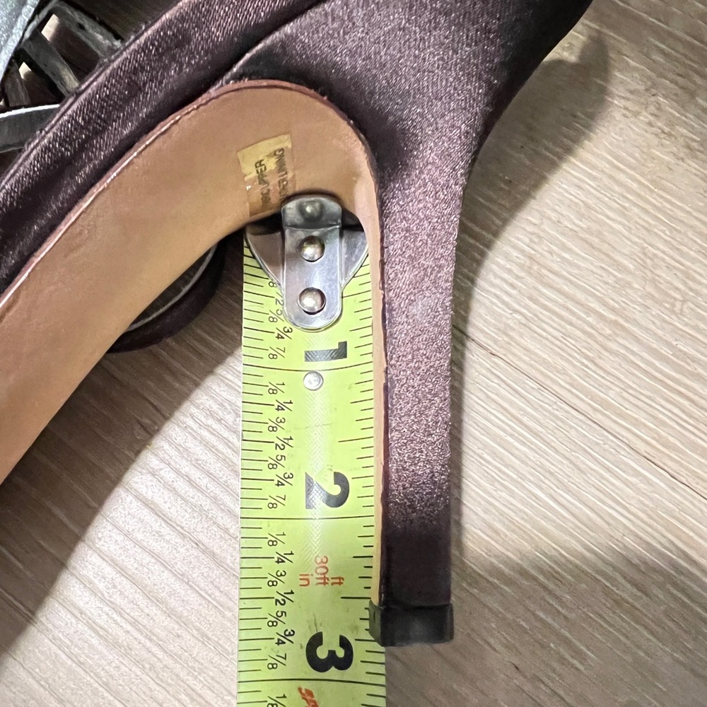 New BCBG brown strapped heels size 8.5 - Picture 7 of 8